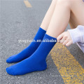 Heißer Verkauf Großhandel Damen Socken Herbst Winter Plain Reine Farbe Baumwolle Damen Socken